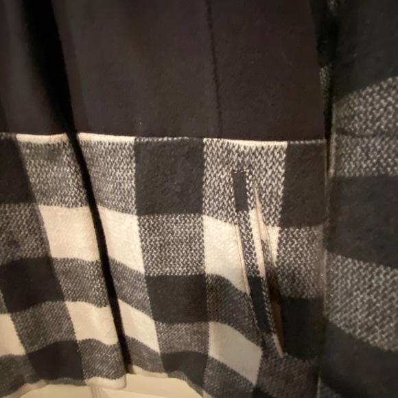 Celebrity Pink Color Block Coat With Detachable Sherpa Lined Fur Hood Like New - Picture 2 of 9